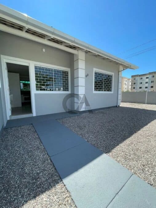 Foto de Casa 2 Dormitórios | Semi-Mobiliada | Terreno Amplo com Viabilidade de Ampliação | São Sebastião – Palhoça/SC