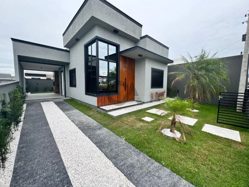 Foto de Casa 3 Dormitórios (1 Suíte) | Acabamentos Portobello | Tomada para Carro Elétrico | Bela Vista – Palhoça/SC