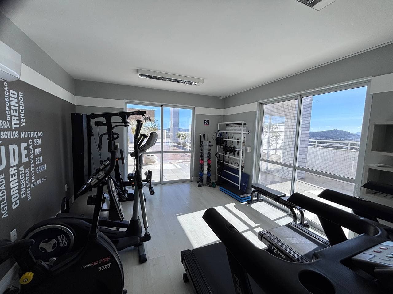 Foto de Apartamento 3 Dormitórios | 2 Vagas Cobertas | Mobiliado | Frente Shopping Via Catarina – Pagani – Palhoça/SC