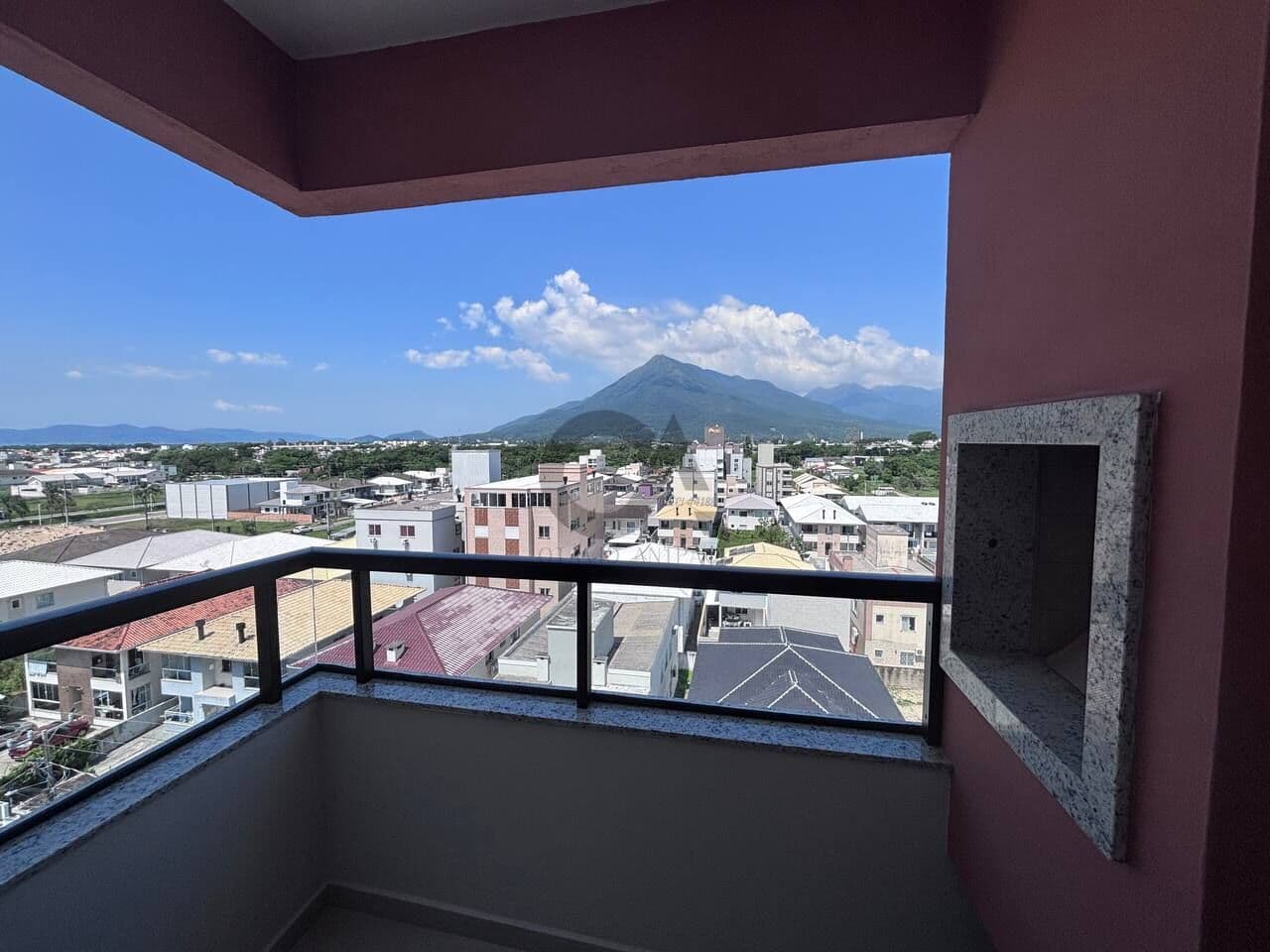 Foto de Apartamento 3 Dormitórios (1 Suíte) | Varanda Gourmet | Vista para o Cambirela e Pedra Branca | Palhoça/SC