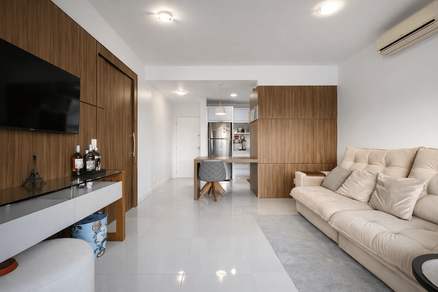 Foto de Apartamento 2 Dormitórios com Suíte | Varanda com churrasqueira | 1 vaga de garagem | Pagani – Palhoça/SC